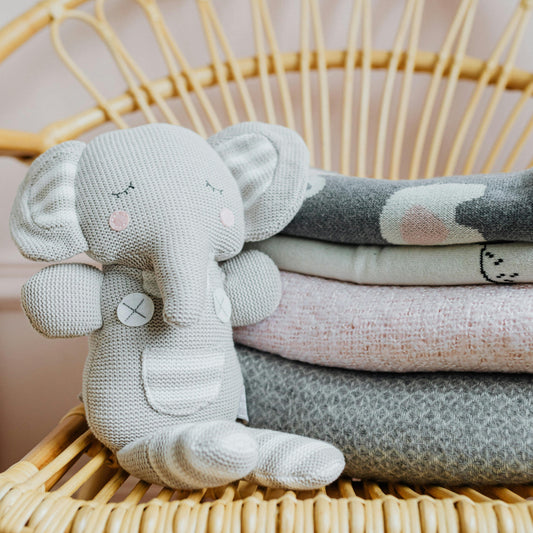 Comment nettoyer les jouets bébé en tissu avec piles