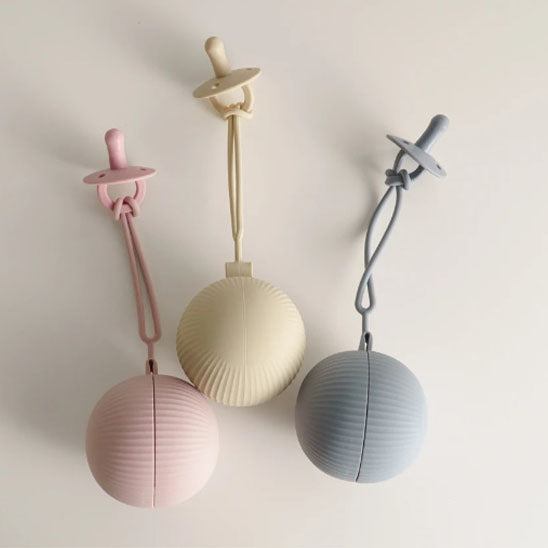 boite-a-tetine-couleurs