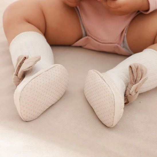 chaussette-pour-bebe-beige