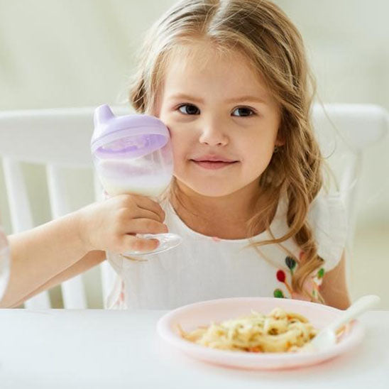 verre-pour-bebe-mauve