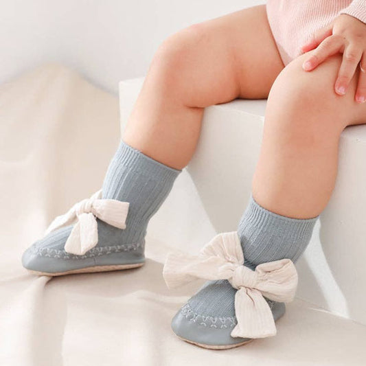 chaussette-pour-bebe-gris