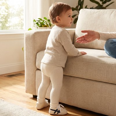 Chaussure-bebe-coloris-neutre 