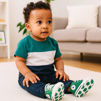 chaussure-pour-bebe-assied