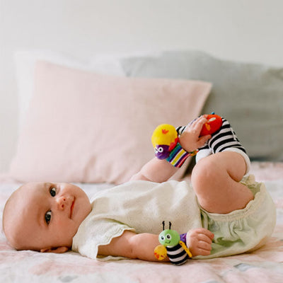 hochet-bebe-avecpetit-pied