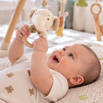 hochet-bebe-fonction-sensorielle