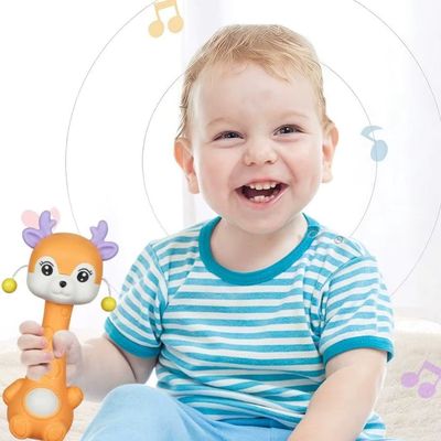 hochet-pour-bebe-garcon-chemise-bleu