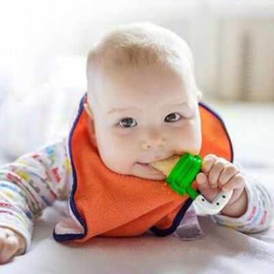 sucette-bebe-securitaire_b93d7a55-21ad-4f2f-a24c-738e0b46781a